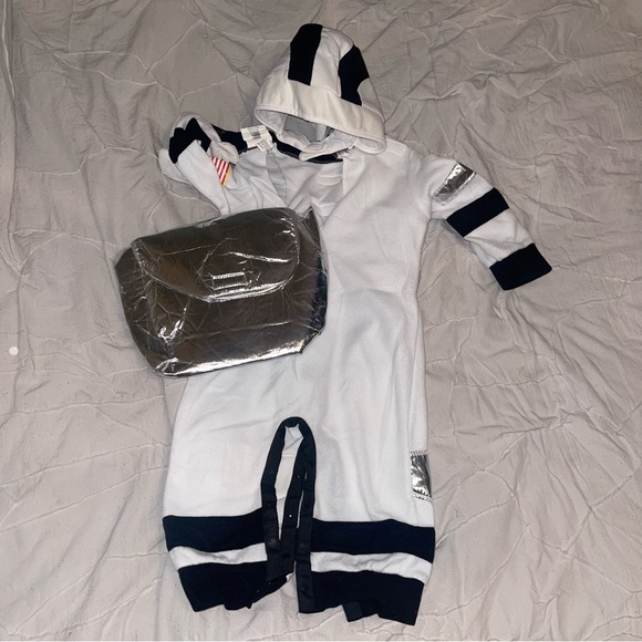 Little Astronaut Costume - Picture 2 of 2